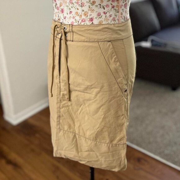 Vintage Sportif cargo style skirt light light fabric size 4 Way to small for th - Picture 2 of 4
